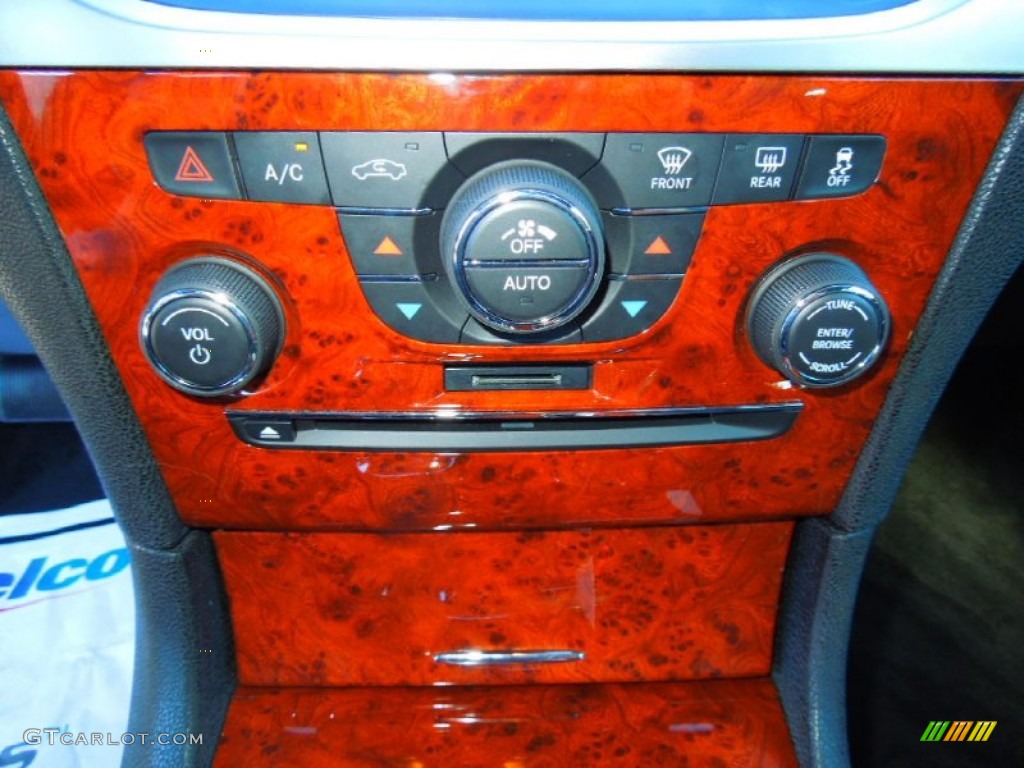 2012 300  - Bright Silver Metallic / Black photo #14