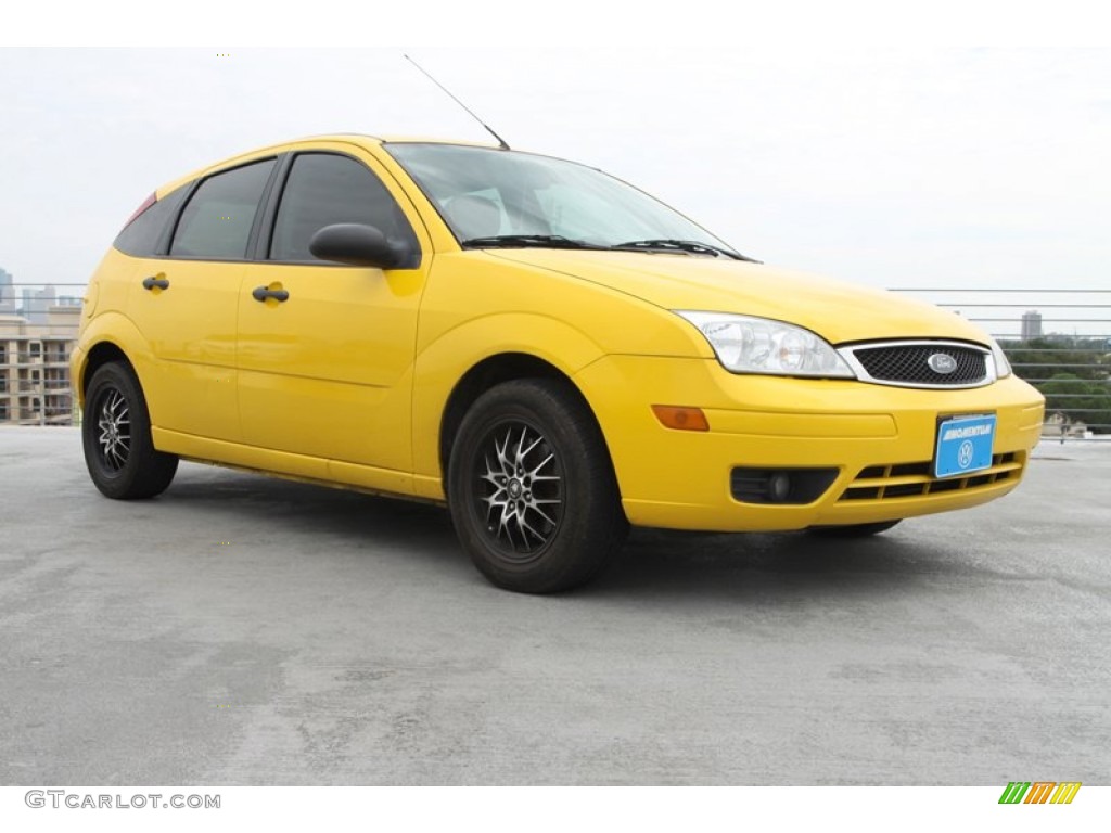 2007 Focus ZX5 SE Hatchback - Screaming Yellow / Charcoal/Light Flint photo #1