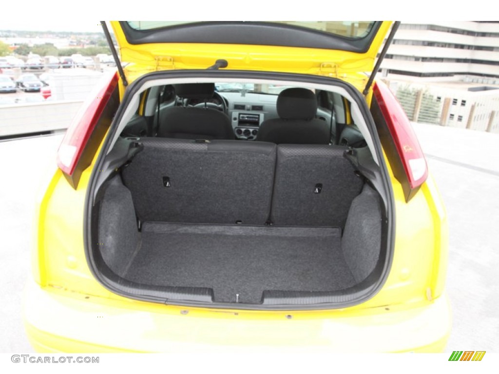 2007 Focus ZX5 SE Hatchback - Screaming Yellow / Charcoal/Light Flint photo #21