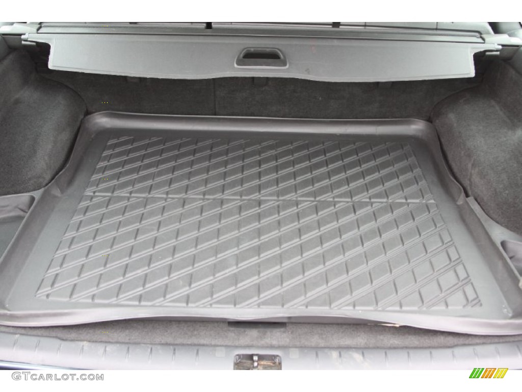 2005 Volvo V70 2.5T Trunk Photo #72334748