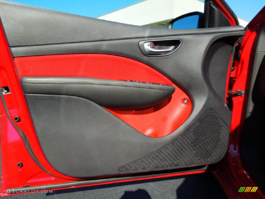 2013 Dodge Dart Rallye Black/Ruby Red Door Panel Photo #72335138