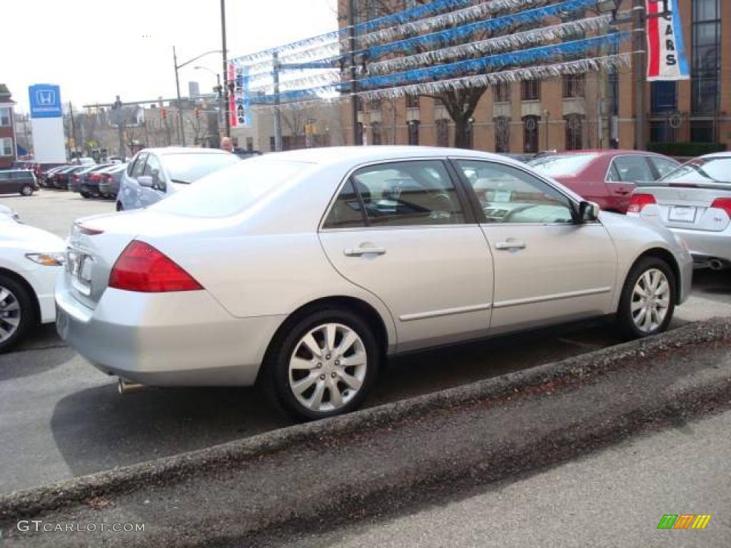 2006 Accord LX V6 Sedan - Alabaster Silver Metallic / Black photo #2
