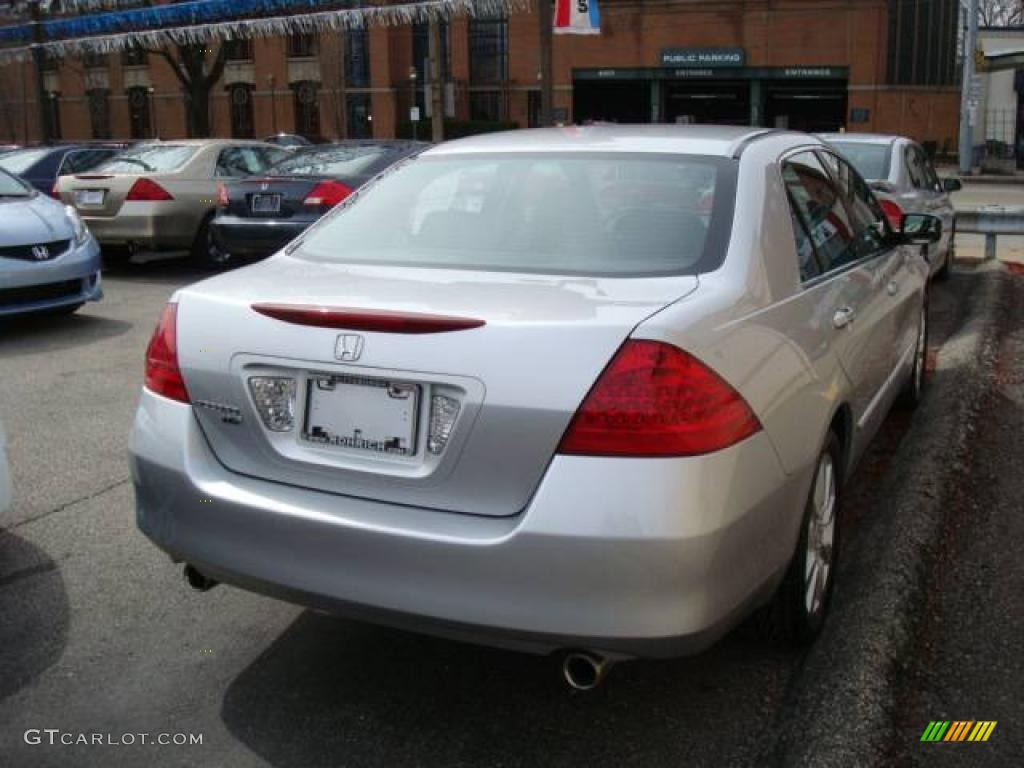 2006 Accord LX V6 Sedan - Alabaster Silver Metallic / Black photo #3
