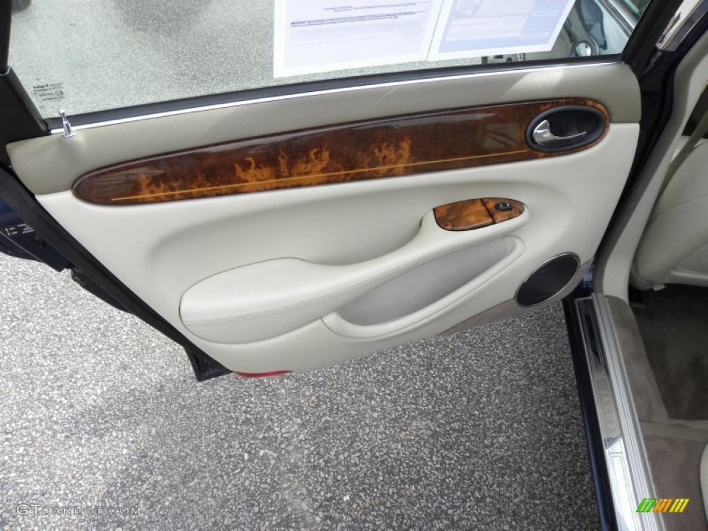 1998 Jaguar XJ Vanden Plas Oatmeal Door Panel Photo #72339248