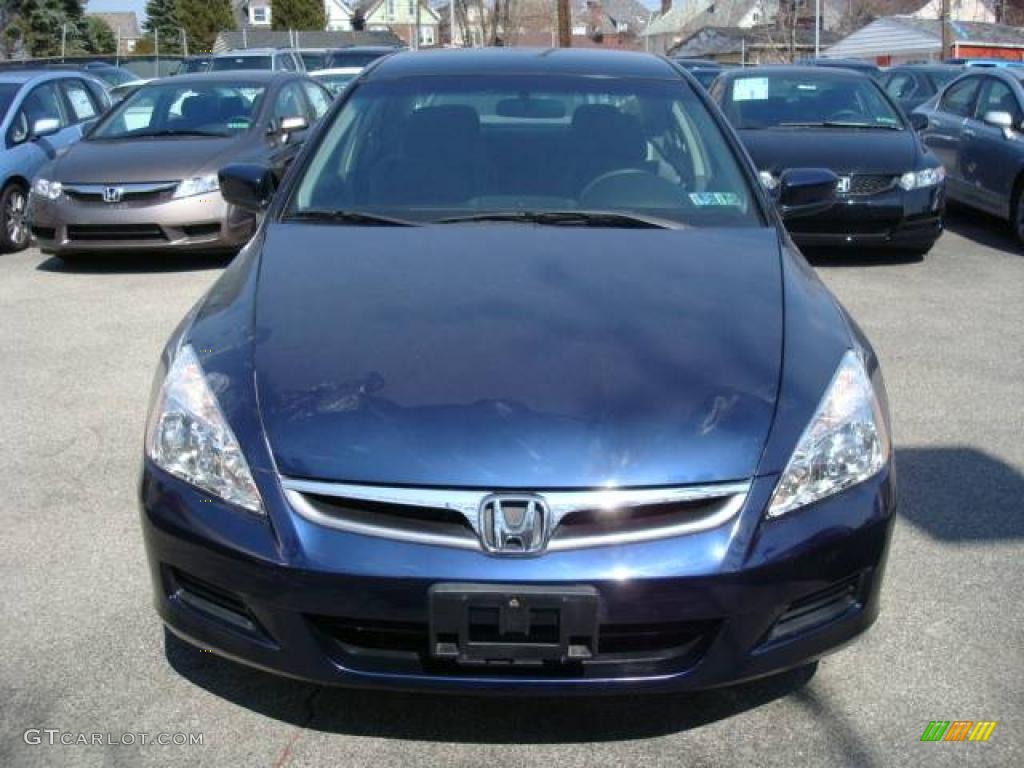 2006 Accord SE Sedan - Royal Blue Pearl / Gray photo #7