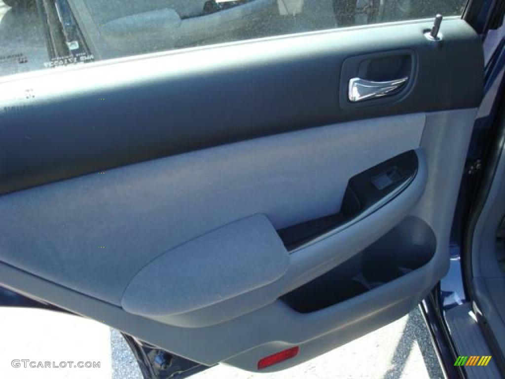 2006 Accord SE Sedan - Royal Blue Pearl / Gray photo #13