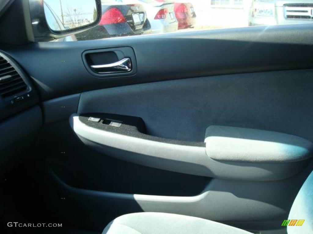 2006 Accord SE Sedan - Royal Blue Pearl / Gray photo #17