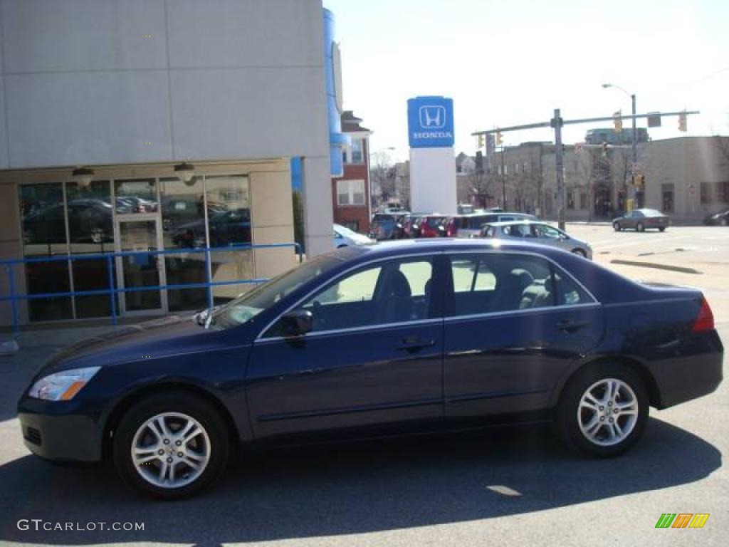 2006 Accord SE Sedan - Royal Blue Pearl / Gray photo #1