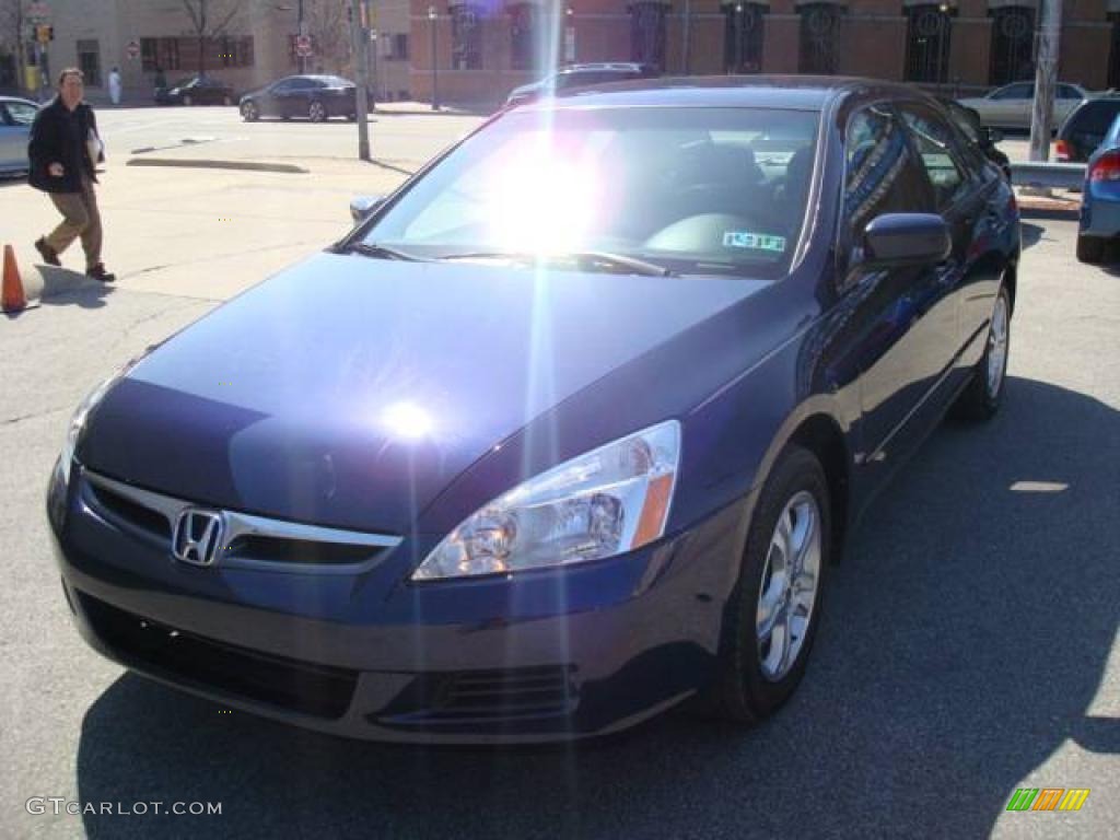 2006 Accord SE Sedan - Royal Blue Pearl / Gray photo #5