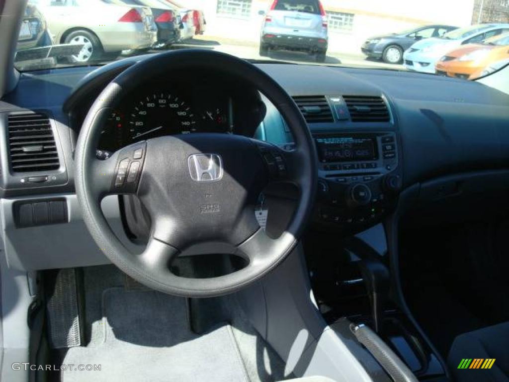 2006 Accord SE Sedan - Royal Blue Pearl / Gray photo #9