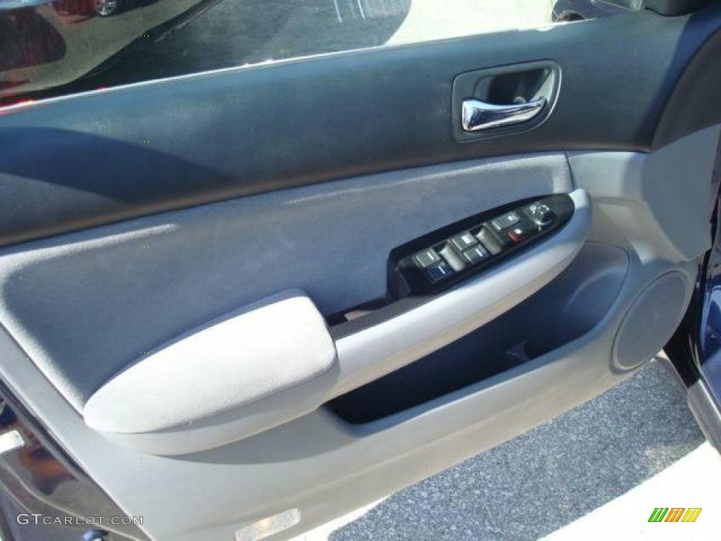 2006 Accord SE Sedan - Royal Blue Pearl / Gray photo #11