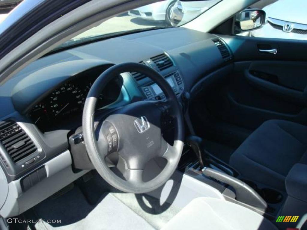 2006 Accord SE Sedan - Royal Blue Pearl / Gray photo #17