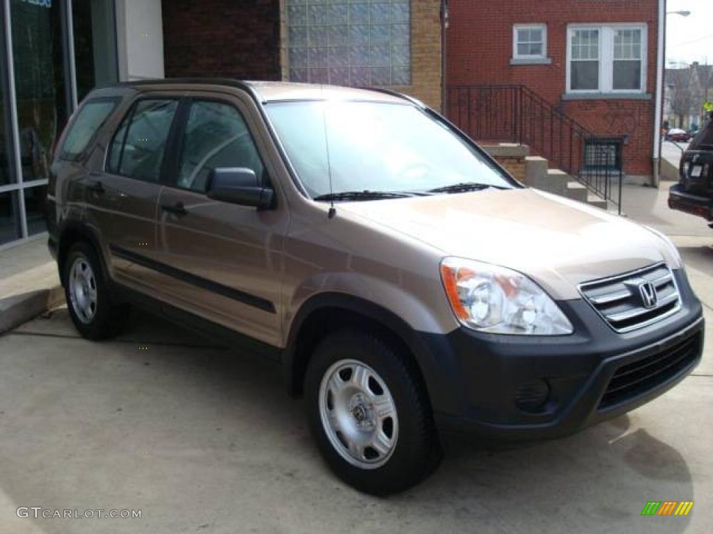 Sahara Sand Metallic Honda CR-V