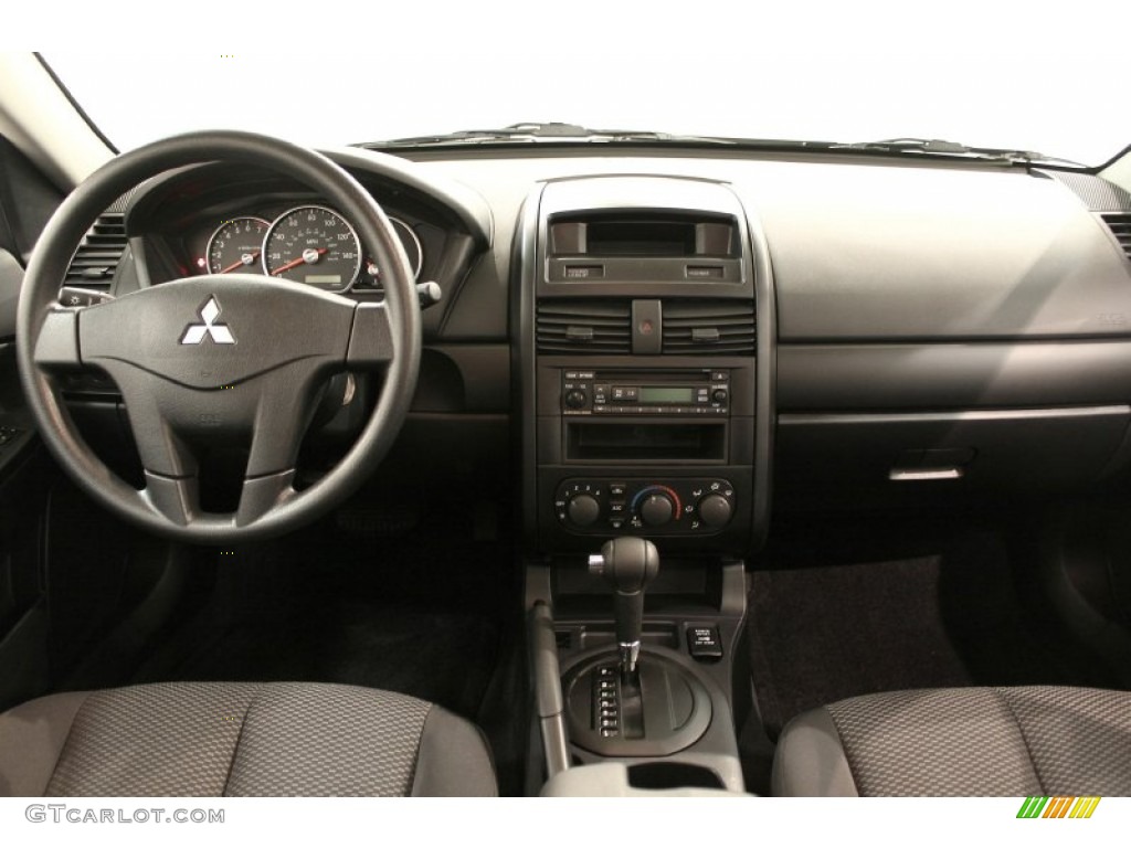 2008 Mitsubishi Galant DE Dashboard Photos