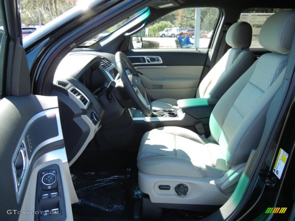 Medium Light Stone Interior 2013 Ford Explorer XLT Photo #72347403