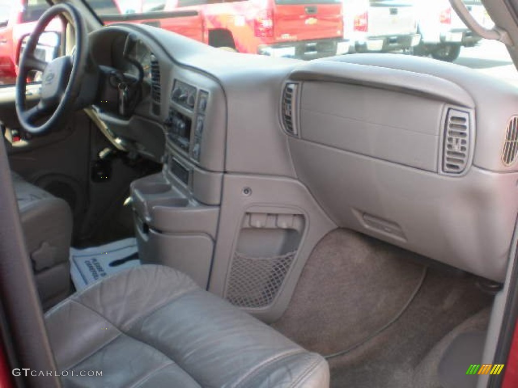 1999 Chevrolet Astro LT AWD Passenger Van Neutral Dashboard Photo #72349317