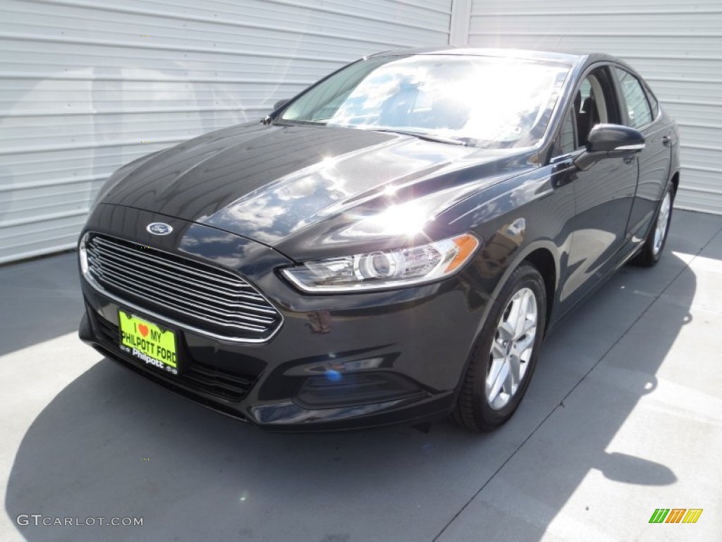 2013 Fusion SE - Tuxedo Black Metallic / Charcoal Black photo #6