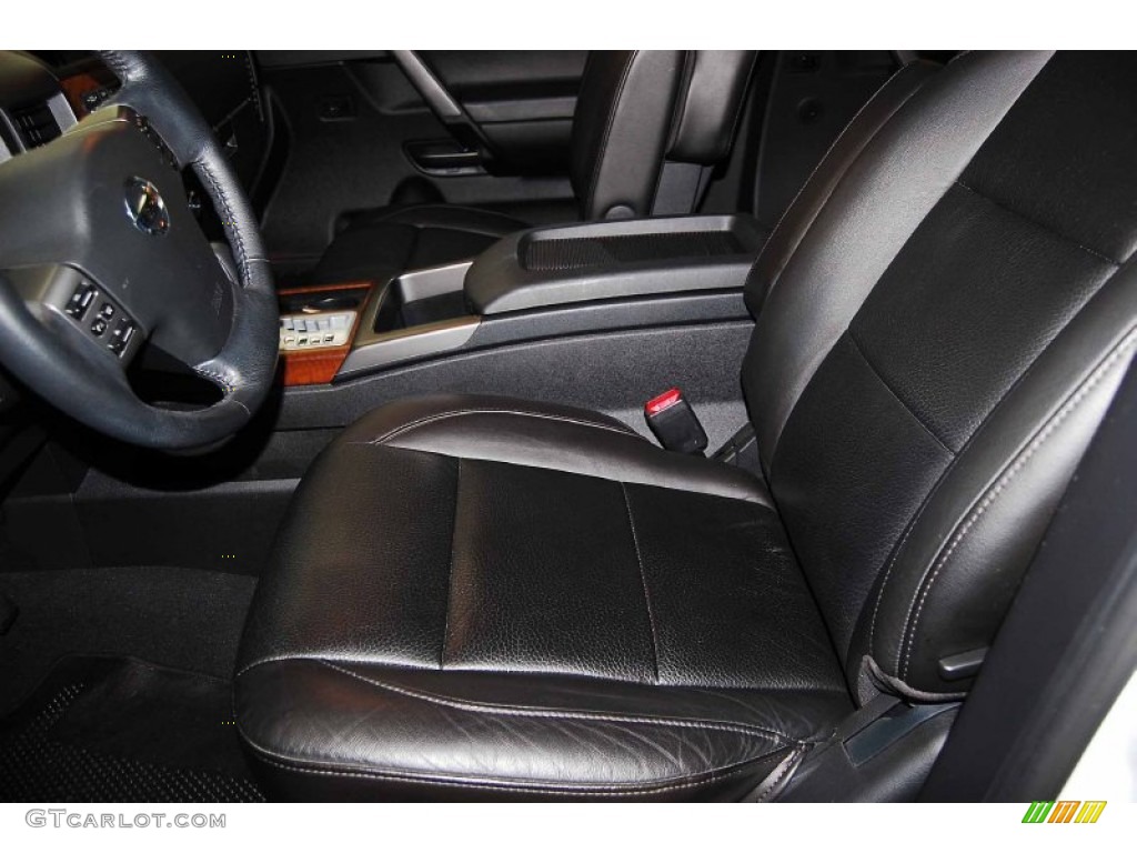 2011 Titan SL Crew Cab - Blizzard White / Charcoal photo #10