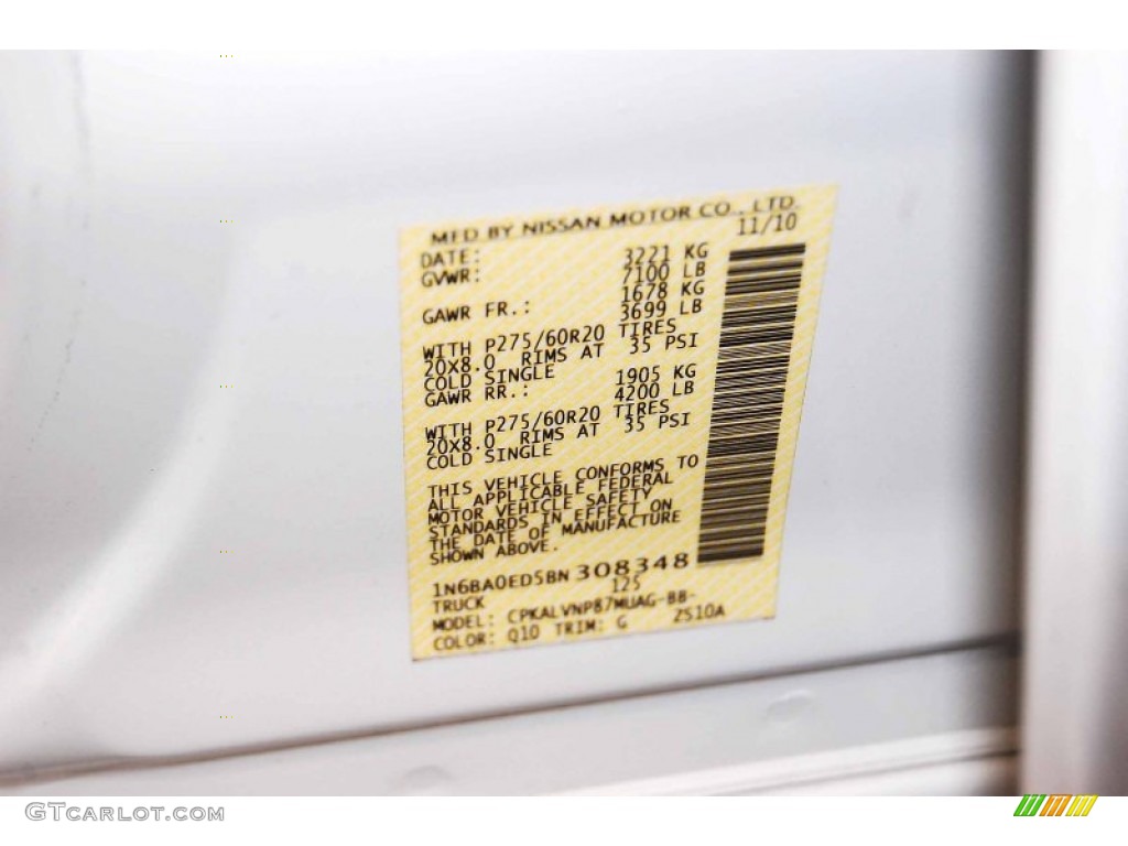 2011 Titan SL Crew Cab - Blizzard White / Charcoal photo #13