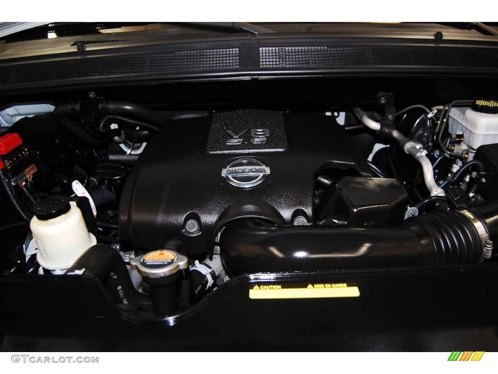 2011 Titan SL Crew Cab - Blizzard White / Charcoal photo #26