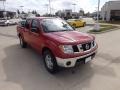 Red Alert - Frontier SE Crew Cab Photo No. 7