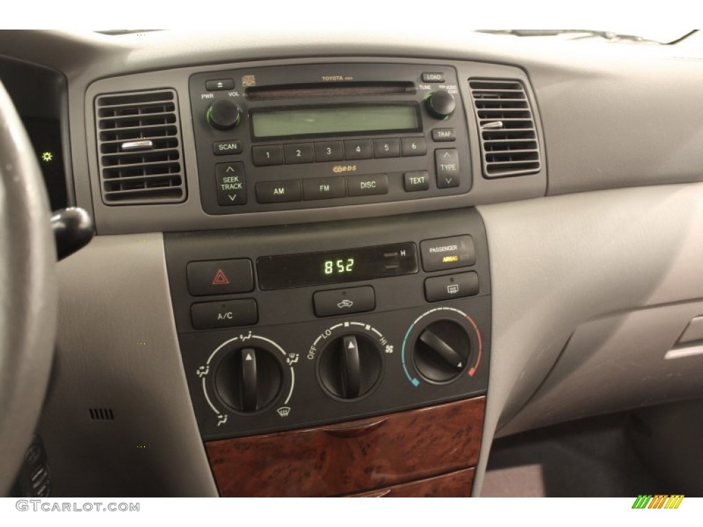 2005 Toyota Corolla LE Controls Photo #72353868