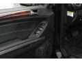 Black - GL 450 4Matic Photo No. 16