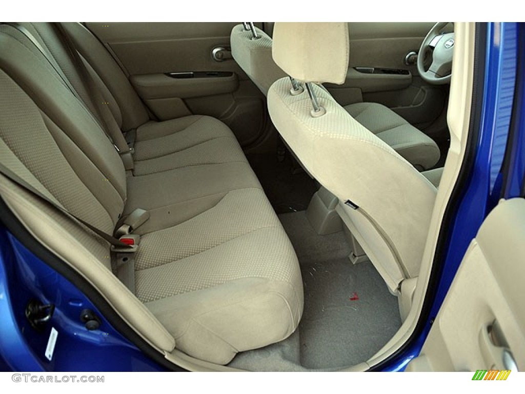 2012 Versa 1.8 S Hatchback - Metallic Blue / Beige photo #13