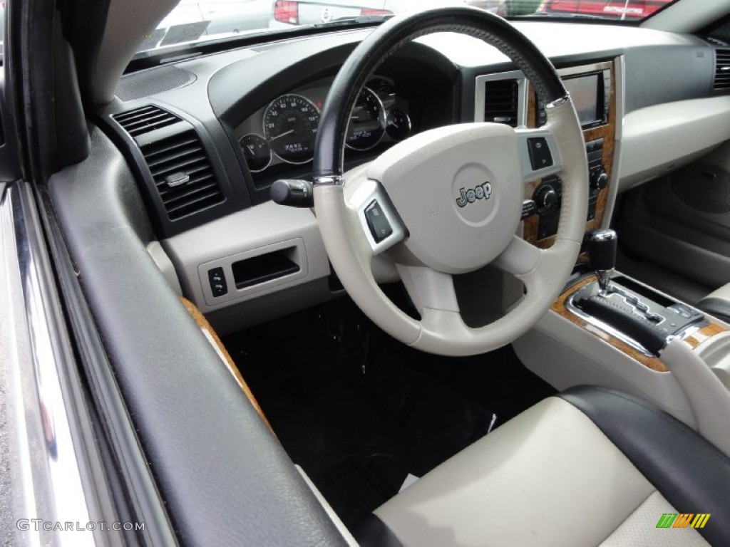 2008 Grand Cherokee Limited 4x4 - Bright Silver Metallic / Dark Khaki/Light Graystone photo #10