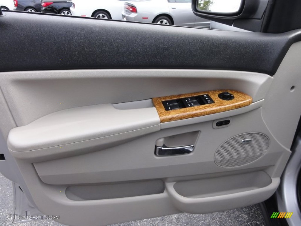 2008 Grand Cherokee Limited 4x4 - Bright Silver Metallic / Dark Khaki/Light Graystone photo #12