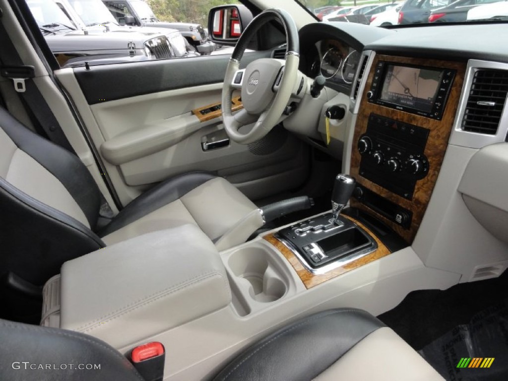 2008 Grand Cherokee Limited 4x4 - Bright Silver Metallic / Dark Khaki/Light Graystone photo #14