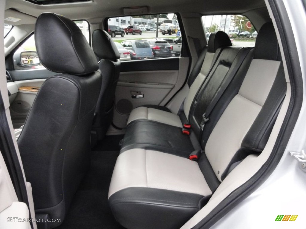 2008 Grand Cherokee Limited 4x4 - Bright Silver Metallic / Dark Khaki/Light Graystone photo #18