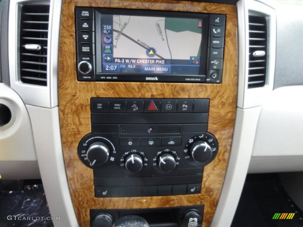 2008 Grand Cherokee Limited 4x4 - Bright Silver Metallic / Dark Khaki/Light Graystone photo #22