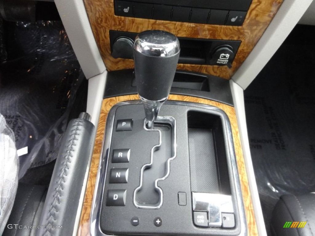 2008 Grand Cherokee Limited 4x4 - Bright Silver Metallic / Dark Khaki/Light Graystone photo #23