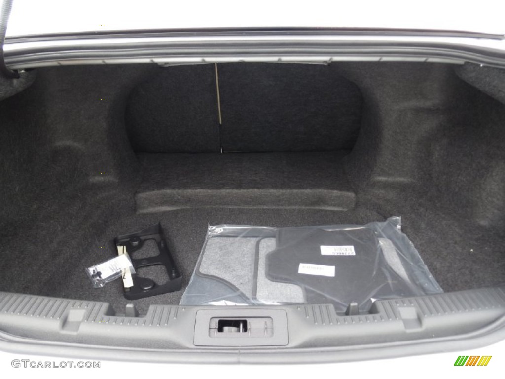 2013 Ford Taurus SE Trunk Photo #72356112