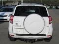 Super White - RAV4 4WD Photo No. 4