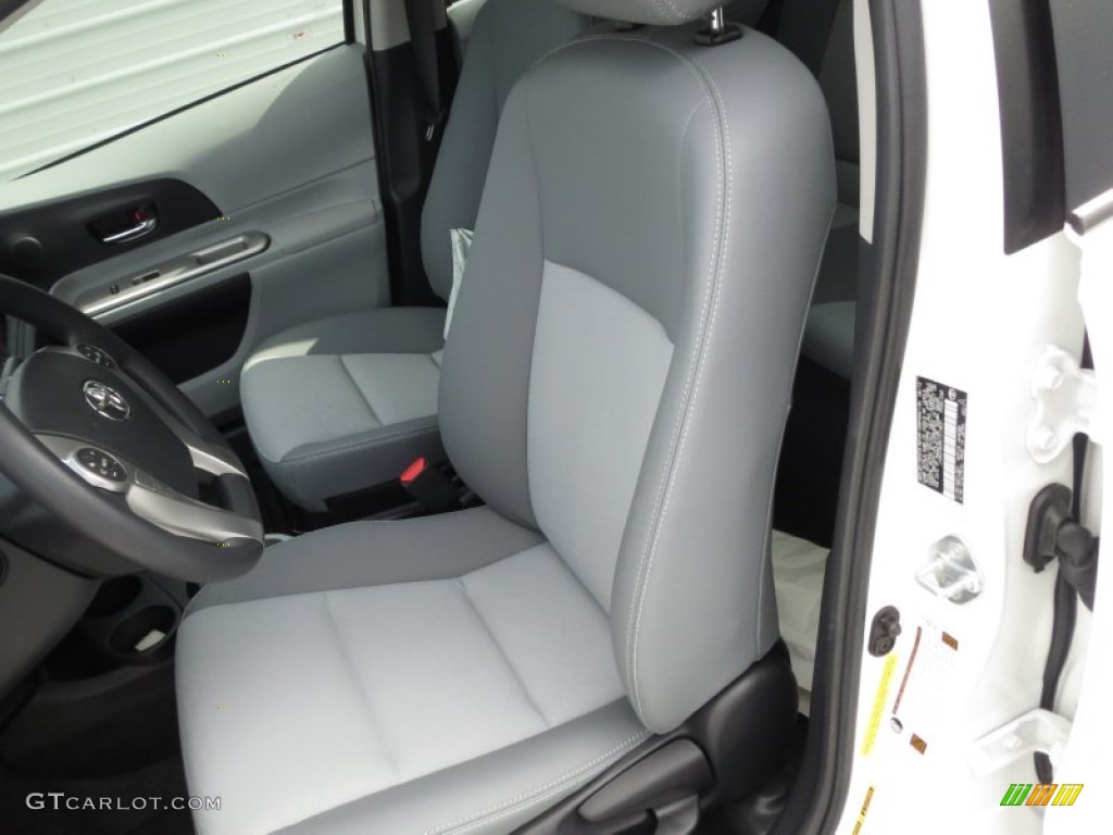 2012 Toyota Prius c Hybrid Four Front Seat Photo #72365458