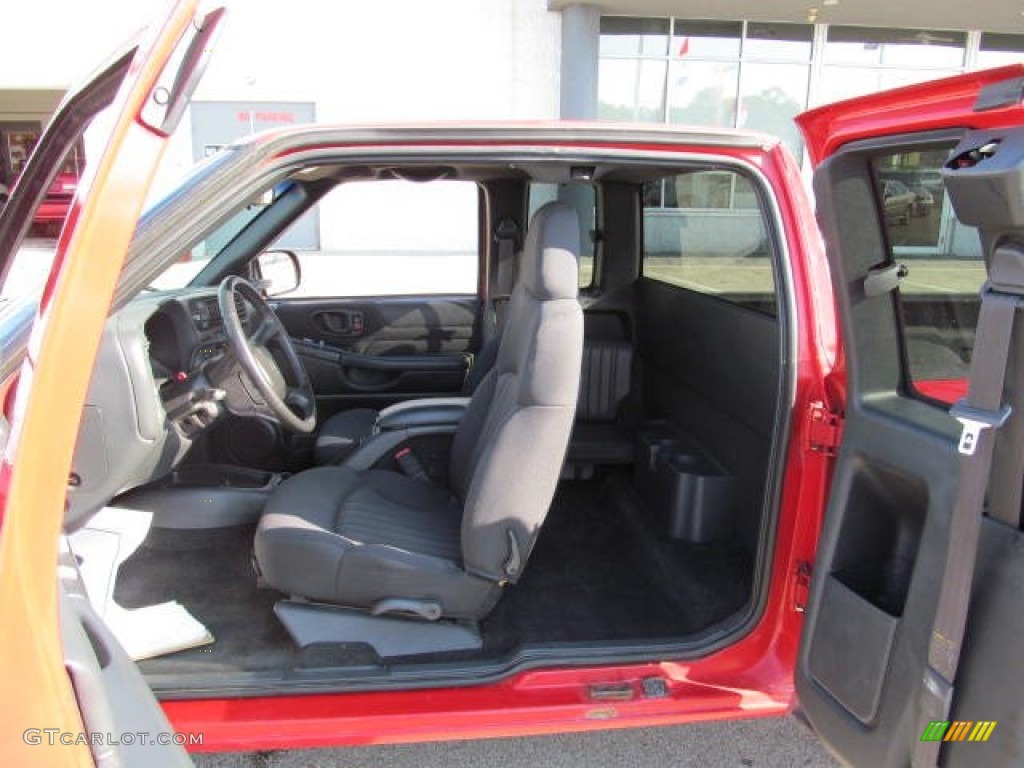 2003 S10 ZR2 Extended Cab 4x4 - Victory Red / Graphite photo #14