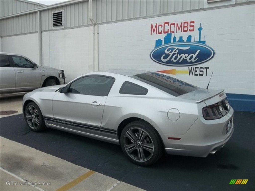 2013 Mustang V6 Coupe - Ingot Silver Metallic / Charcoal Black photo #3