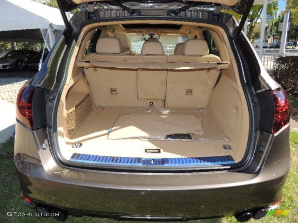 2013 Porsche Cayenne GTS Trunk Photo #72371218