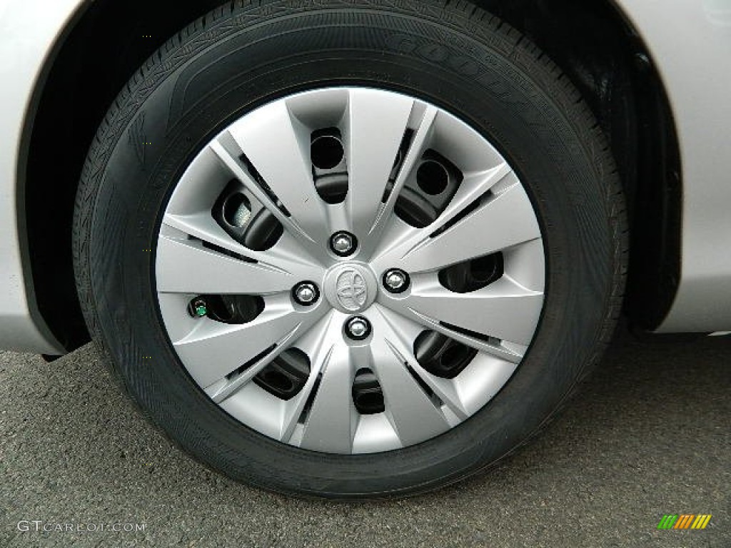 2013 Toyota Yaris LE 3 Door Wheel Photo #72371292