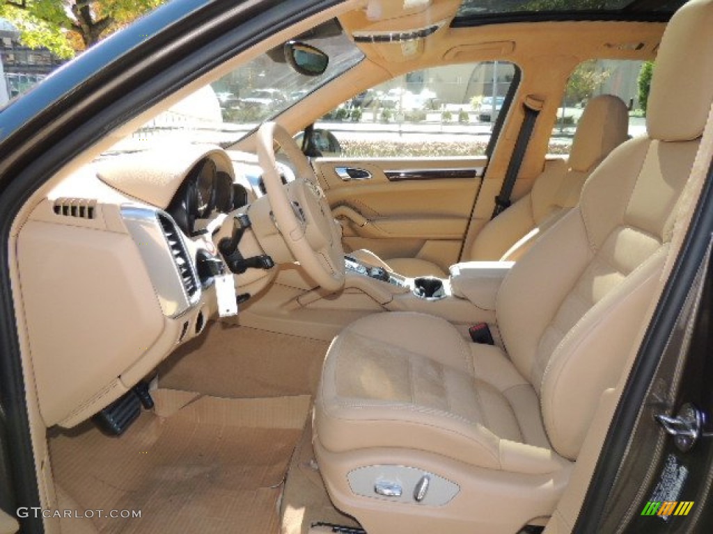 2013 Cayenne GTS - Umber Metallic / Luxor Beige photo #15