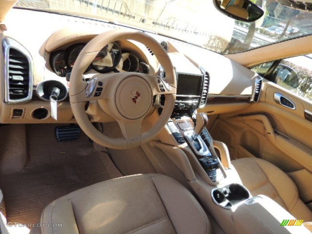 2013 Cayenne GTS - Umber Metallic / Luxor Beige photo #16