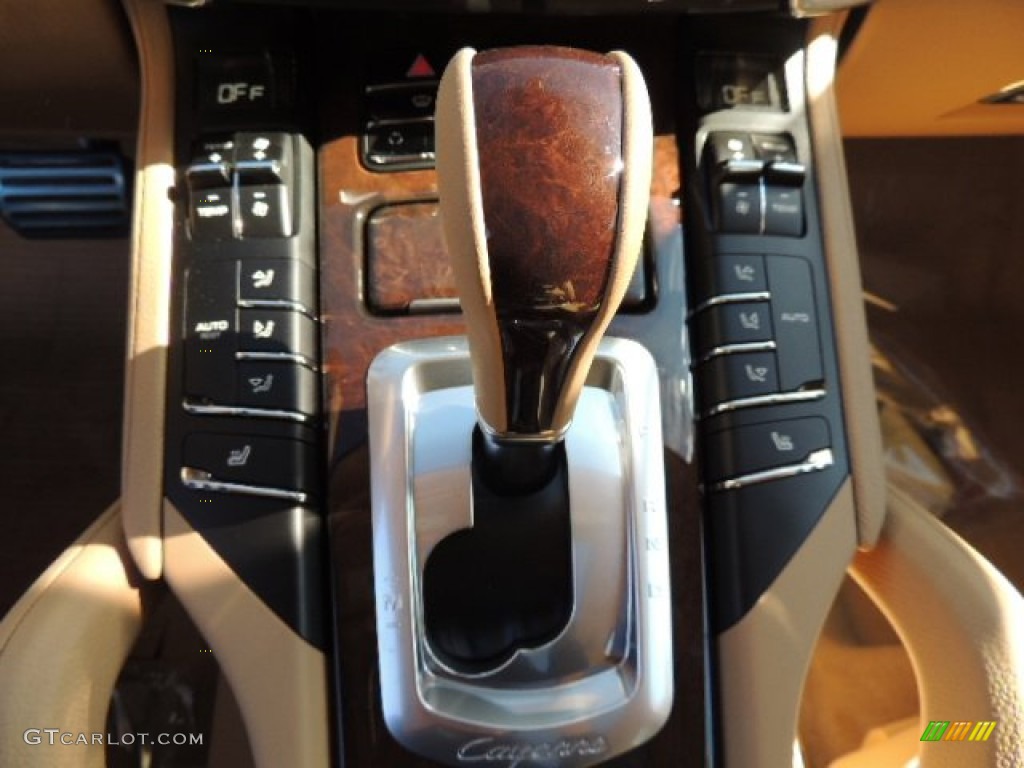 2013 Cayenne GTS - Umber Metallic / Luxor Beige photo #19