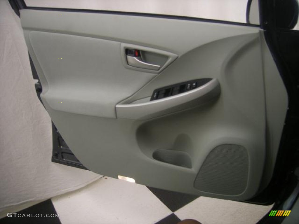 2012 Prius 3rd Gen Two Hybrid - Winter Gray Metallic / Misty Gray photo #9