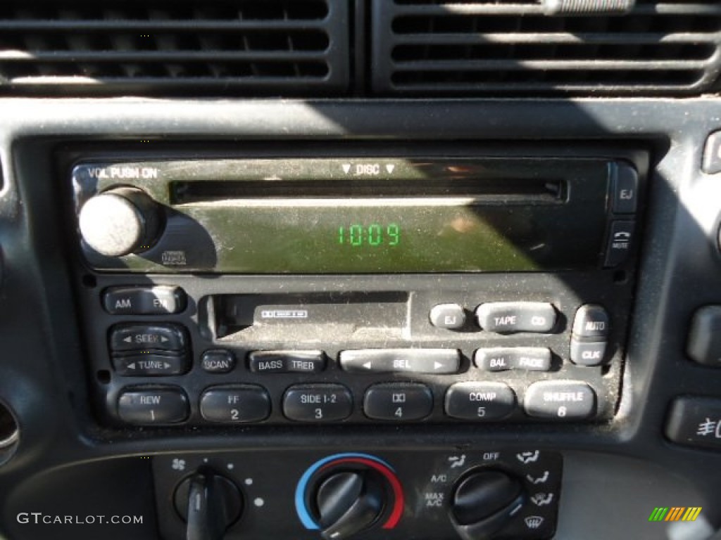 2000 Ford Explorer Sport 4x4 Audio System Photos