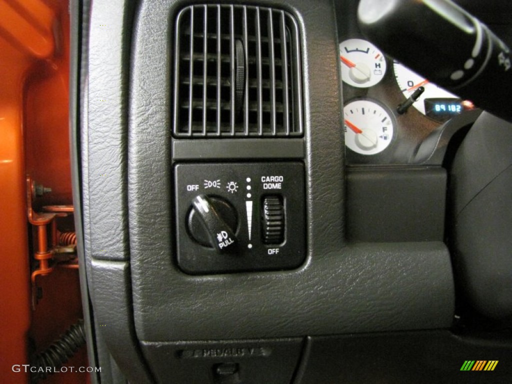 2005 Dodge Ram 1500 SLT Daytona Regular Cab 4x4 Controls Photos