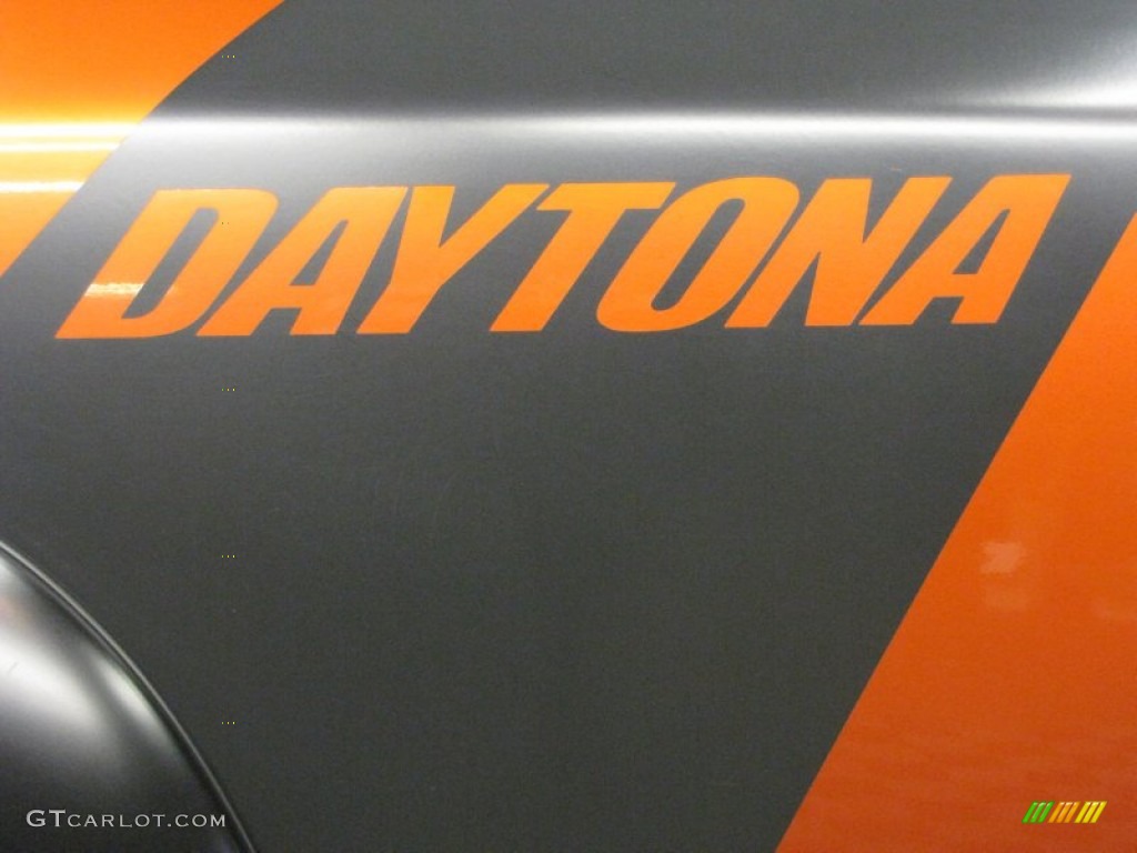2005 Ram 1500 SLT Daytona Regular Cab 4x4 - Go ManGo! / Dark Slate Gray photo #27