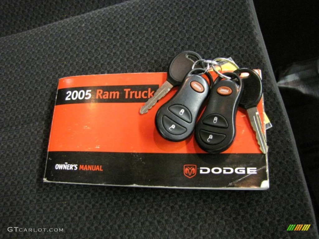 2005 Dodge Ram 1500 SLT Daytona Regular Cab 4x4 Keys Photo #72375018