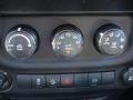 2011 Jeep Wrangler Call of Duty: Black Ops Edition 4x4 Controls